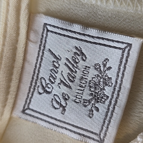 VINTAGE CAROL LE VALLEY LACE FRONT - Picture 3 of 5